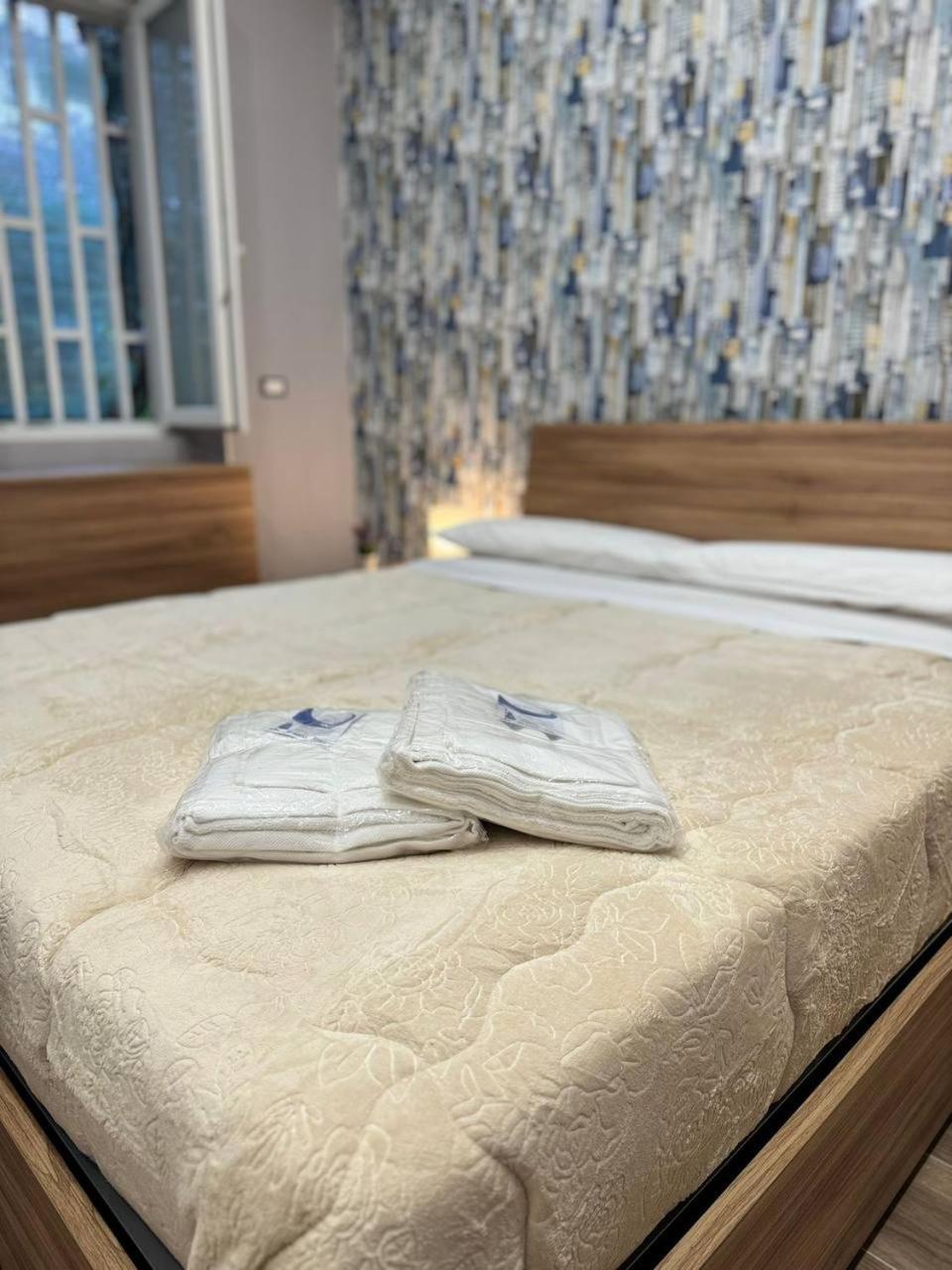 Appartamento 280 Mt Dalla Metro The Mox Luxury Apartament Napoli Esterno foto