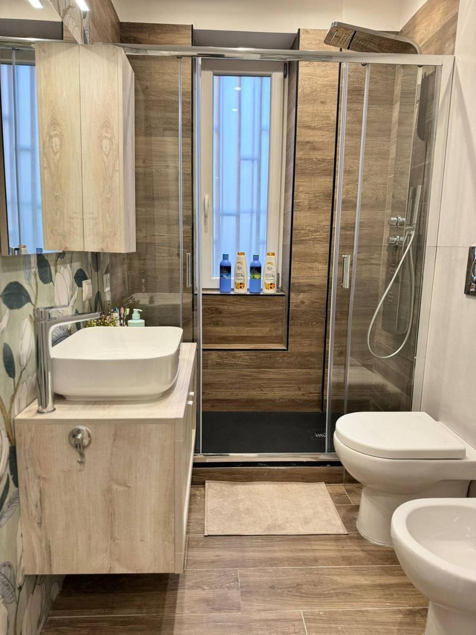 Appartamento 280 Mt Dalla Metro The Mox Luxury Apartament Napoli Esterno foto
