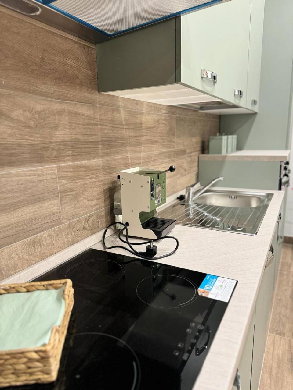 Appartamento 280 Mt Dalla Metro The Mox Luxury Apartament Napoli Esterno foto